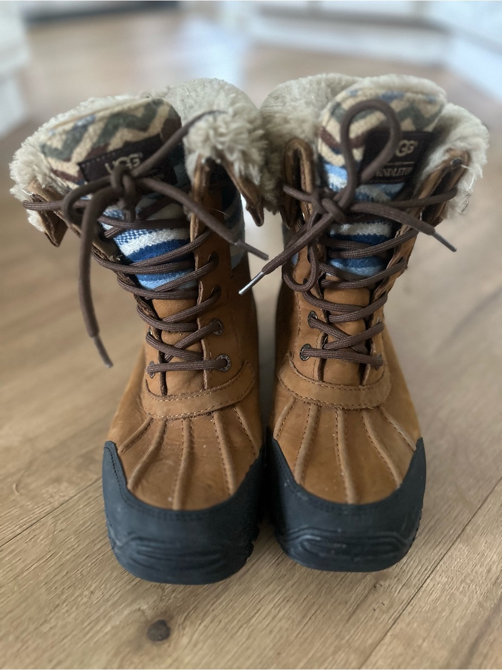 UGG Tan and Black Leather Lace-Up Winter Boots with Shearling Collar